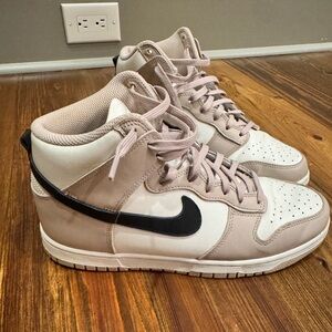 Nike Women’s Dunk High Top in ‘Fossil Stone'